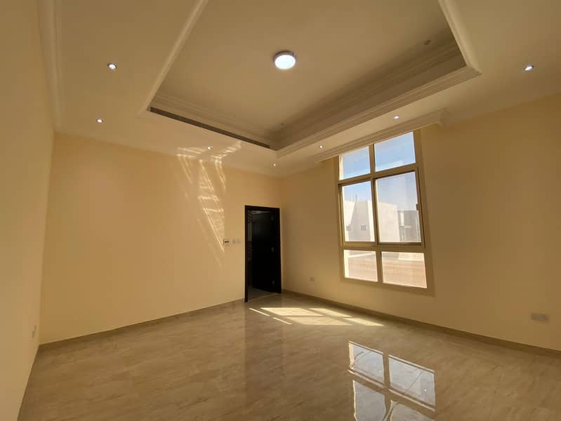شقة في مدينة محمد بن زايد 4 غرف 120000 درهم - 8752599