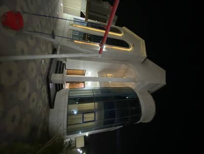 5 Bedroom Villa for Sale in Al Rawda, Ajman - For sale, a villa in Ajman, including water and electricity, age 4 years