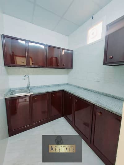فلیٹ 1 غرفة نوم للايجار في بني ياس، أبوظبي - شقة في بني ياس شرق،بني ياس 1 غرفة 30000 درهم - 8756561