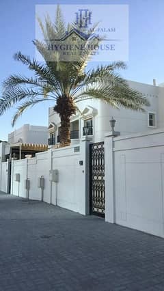 Luxury villa for rent in Ajman, Al Nuaimiya 3, near the sea
