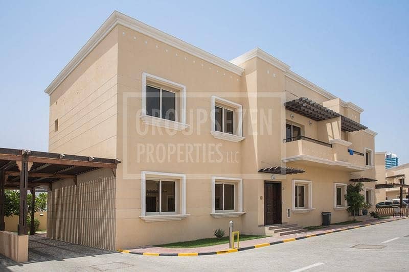 Amazing unfurnished 5 Bed Villa with maid room in Al Barsha 1 for rent