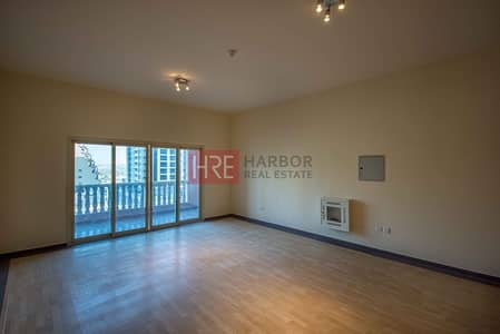 Large Studio | Family Building | Easy Access Large Studio | Family Building | Easy Access
