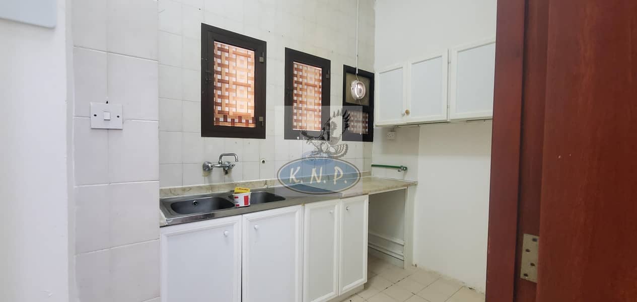 1-Bedroom type STUDIO in  Karama Area near Argentina Embassy. Monthly 2800 Incl. Water and Electricity