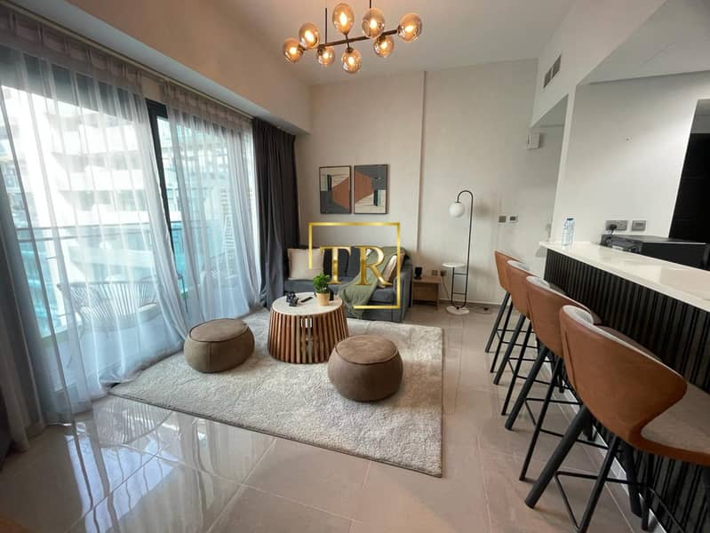 Fully Furnished| High Floor| Upgraded Unit