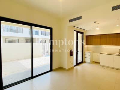 3 Bedroom Townhouse for Rent in Dubai South, Dubai - Move In Now | Great Villa | Pool Views