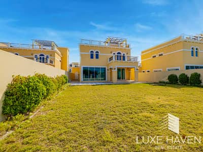 4 Bedroom Villa for Rent in Jumeirah Park, Dubai - Lake Facing | Wow Factor | Price Reduction