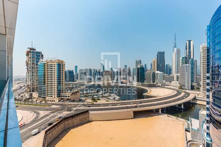 Burj Khalifa and Canal Views | Bright Unit