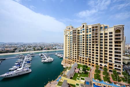 2 Bedroom Flat for Sale in Palm Jumeirah, Dubai - Designer Luxury | Sea Views | Prime Investment