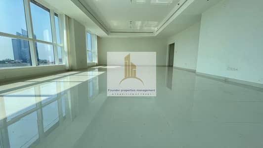 Fabulous Apartment! 3 Bed Room with All Amenities in Heart of Abu Dhabi