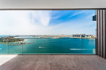 3 Bedroom Flat for Sale in Dubai Harbour, Dubai - Breathtaking Views | Beachfront Elegance