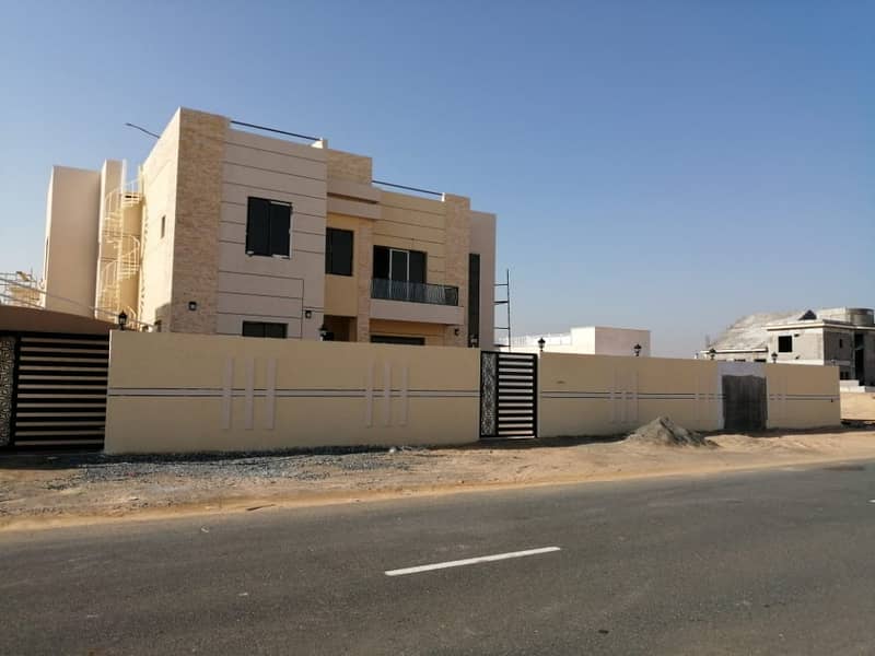 beautiful villa for sale in Al hoshi sharjah