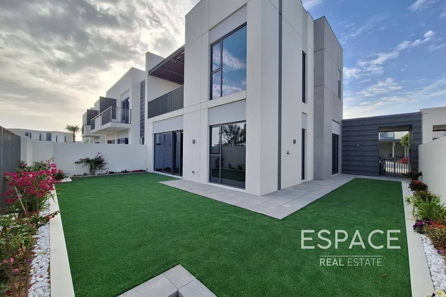 Backing Green Space | Vacant | 4 Beds
