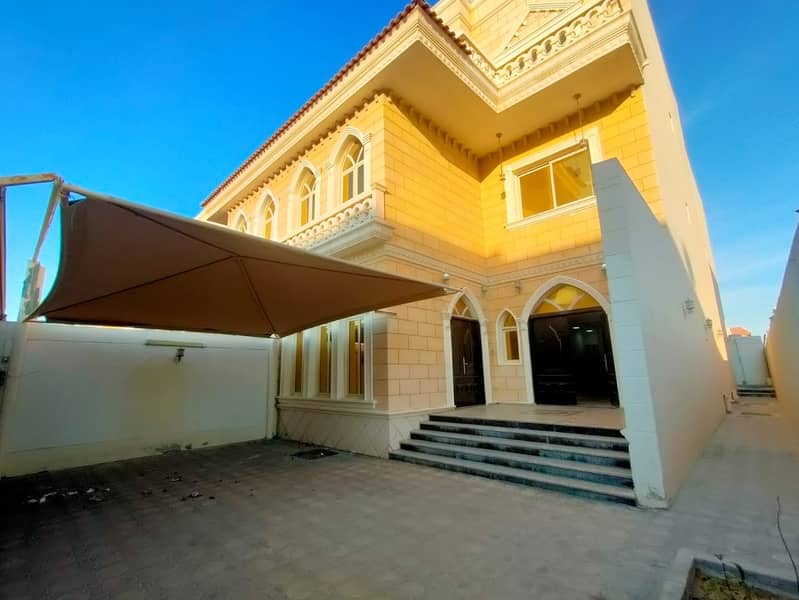 6 Master Bedroom villa with private entrance