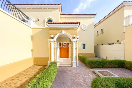 4 Bedroom Villa for Rent in Jumeirah Park, Dubai - Great Condition | Back to Back | District 8