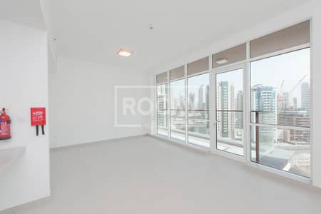 2 Bedroom Flat for Rent in Business Bay, Dubai - Vacant Unit | Two Parkings | Canal View