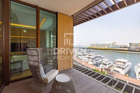 2 Bedroom Apartment for Sale in Jumeirah, Dubai - Elegant High End Furniture | Marina View