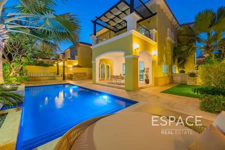 3 Bedroom Villa for Sale in Jumeirah Park, Dubai - Exclusive | Upgraded | Great Location