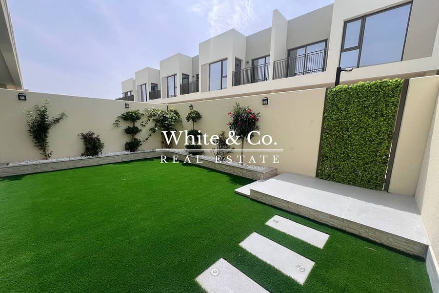 Newly Landscaped | Ready | Chiller Free