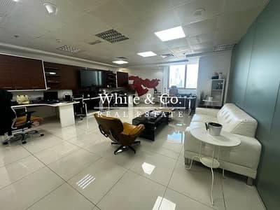 Office for Sale in Jumeirah Lake Towers (JLT), Dubai - HIGH FLOOR | FITTED UNIT | NEXT TO METRO