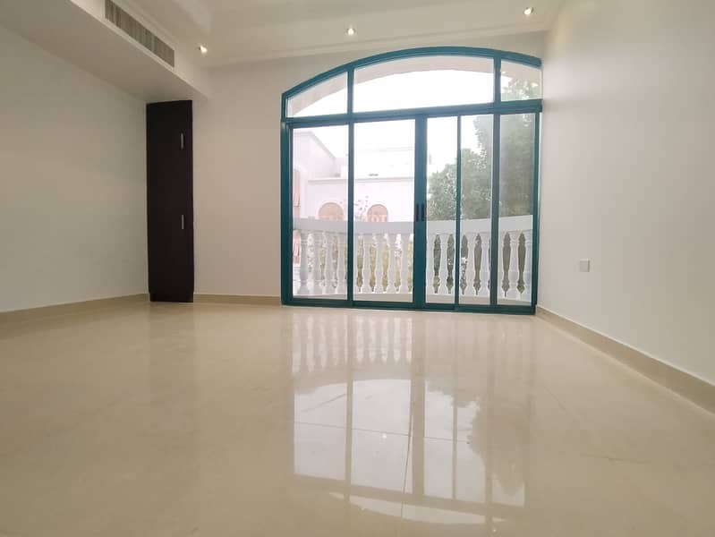 Luxurious separate villa 5bhk 5 master bedrooms hall 160k with 3 payments