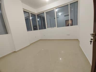 شقة 1 غرفة نوم للايجار في مدينة محمد بن زايد، أبوظبي - شقة في شعبية 11،مجتمع المصفح،مدينة محمد بن زايد 1 غرفة 37000 درهم - 8772842