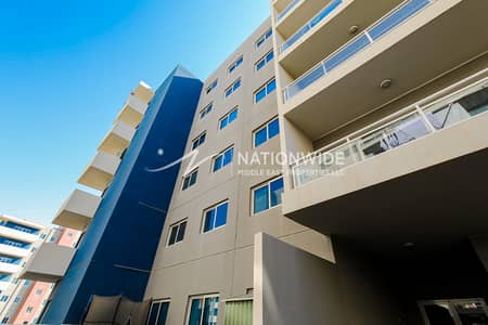 3 Bedroom Flat for Sale in Al Reef, Abu Dhabi - Vacant|Closed Kitchen|Prime Location| Maid's Room