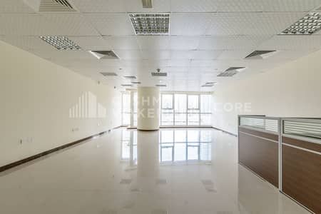 Office for Rent in Jumeirah Lake Towers (JLT), Dubai - Fully Fitted Office | DMCC License | Low Floor
