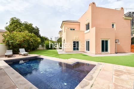 5 Bedroom Villa for Sale in Dubai Sports City, Dubai - 5BR Villa on a Huge 8,300 sq ft Plot