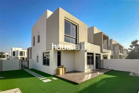 4 Bedroom Townhouse for Rent in Town Square, Dubai - Corner Unit | 2mins To Pool | Spacious Garden