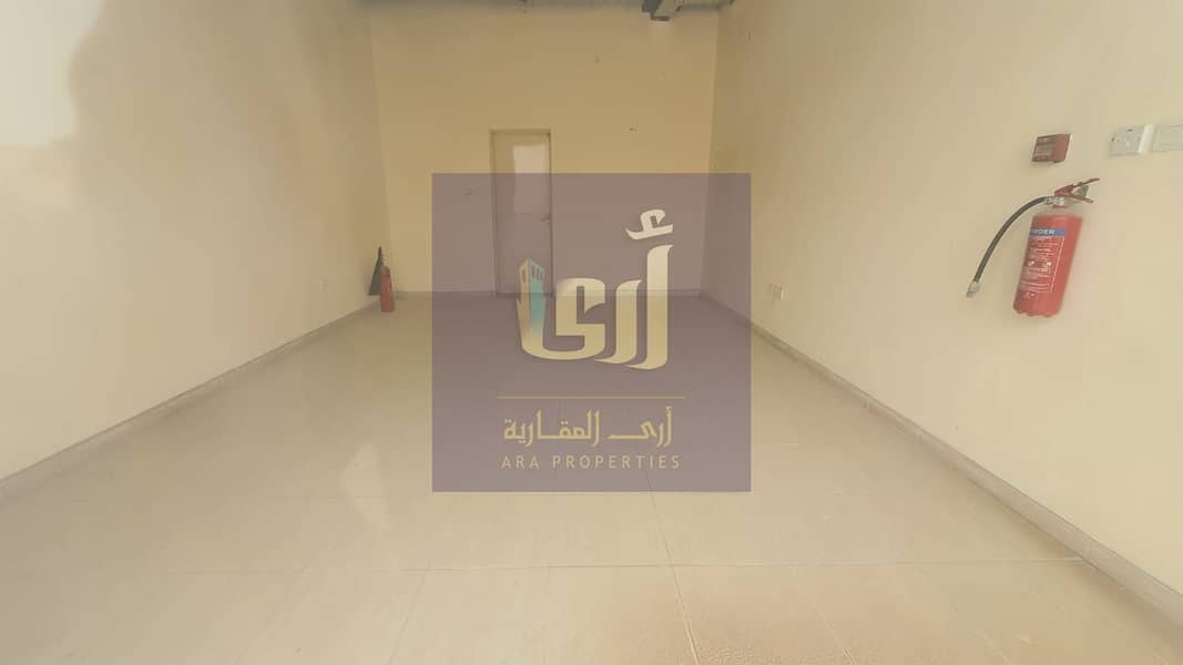 VERY CHEAP OFFER SHOP FOR RENT ONLY 4K FOR LICENSE NEW OR RENEWAL MALEHA AREA WITH OUT SEWA DEPOSIT.