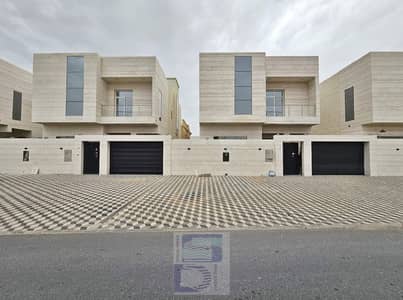 Villa for rent, super deluxe finishing, stone facade on the street, land area 3200 feet,