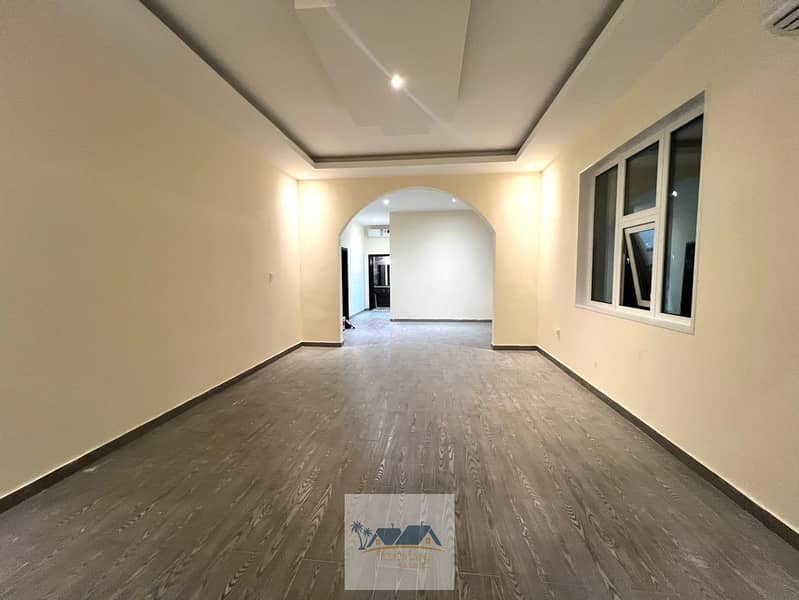 Квартира в Аль Шамха, 2 cпальни, 60000 AED - 8775214