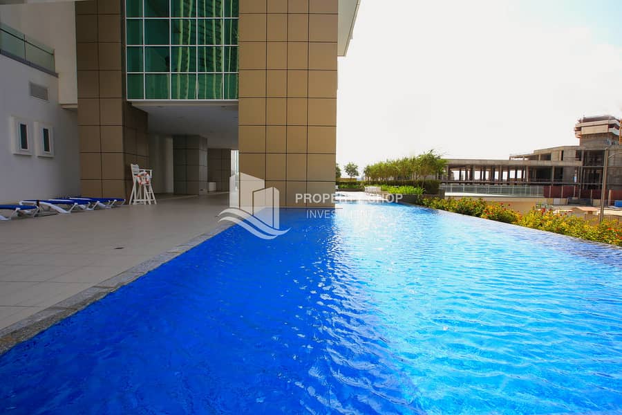 4 abu-dhabi-al-reem-island-marina-square-mag-5-residences-swimming-pool-6. JPG