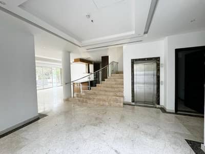 5 Bedroom Villa for Sale in Jumeirah Village Circle (JVC), Dubai - Pool on rooftop | 5BR plus Maid's room | Great Value