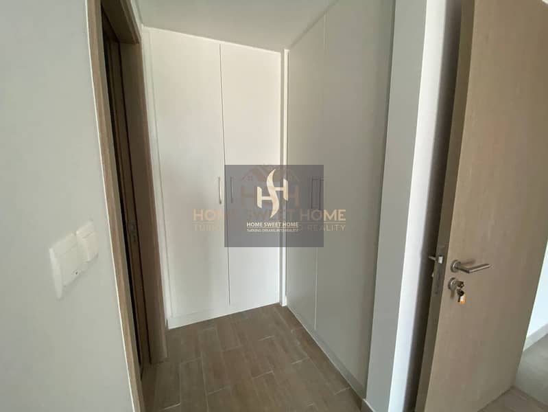 7 READY TO MOVE Sea View  2 bedroom 1115 SQF