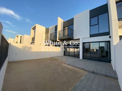 3 Bedroom Townhouse for Rent in Dubailand, Dubai - 3 Bed | Available Now|  Family Community