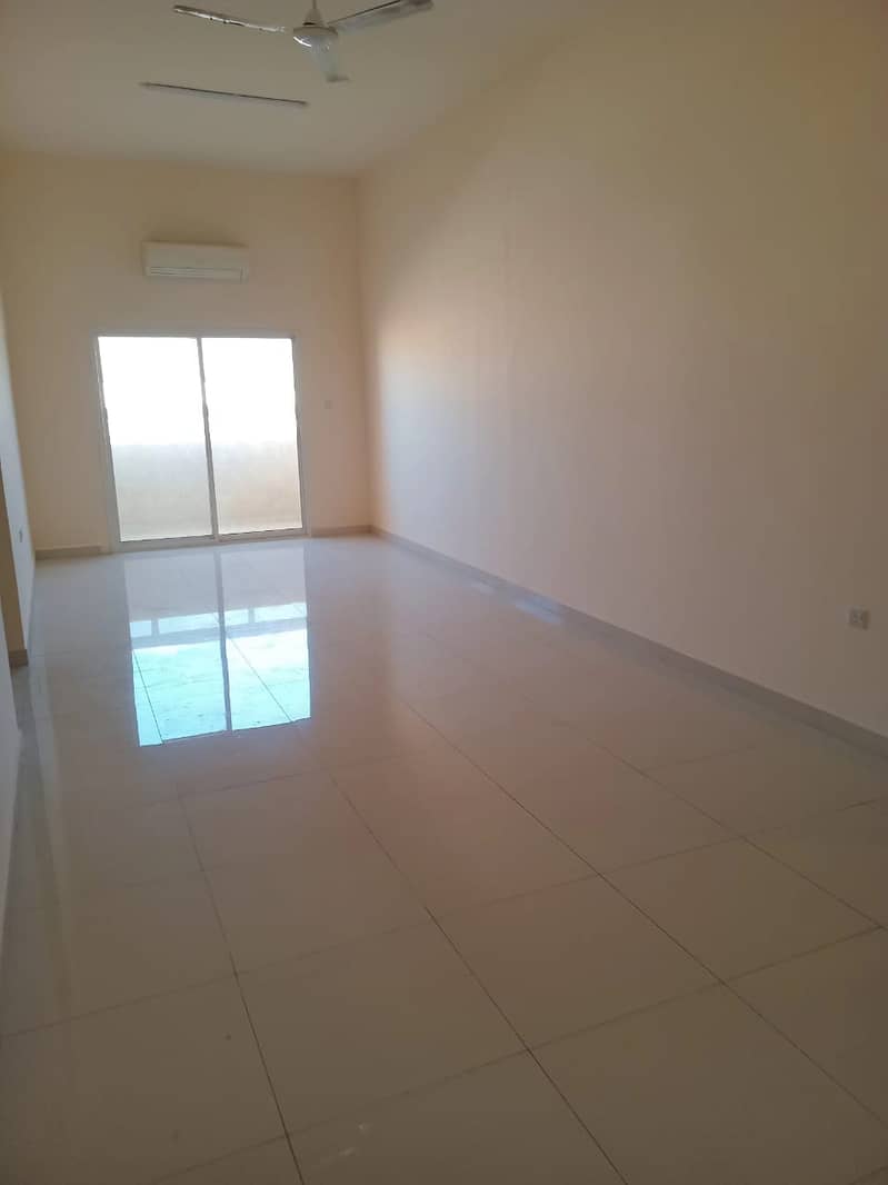 Apartment for rent in Ajman, Al Mowaihat area Two rooms, a hall and a bathroom The building is single and solid. Entirely on the owner 25 thousand dirhams are require