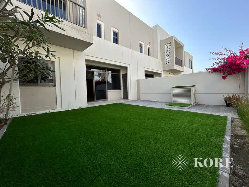 IDEAL LOCATION | NEXT TO POOL | FRESHLY LANDSCAPED