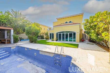 4 Bedroom Villa for Rent in Jumeirah Park, Dubai - Upgraded | Prime Location | Pool