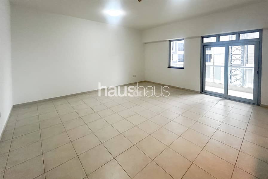 High Floor | Spacious Unit | Unfurnished |
