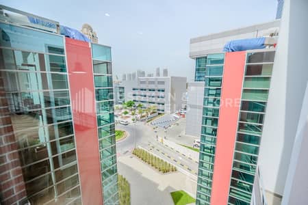 Office for Rent in Dubai Media City, Dubai - Duplex Office | Well Fitted | DDA License