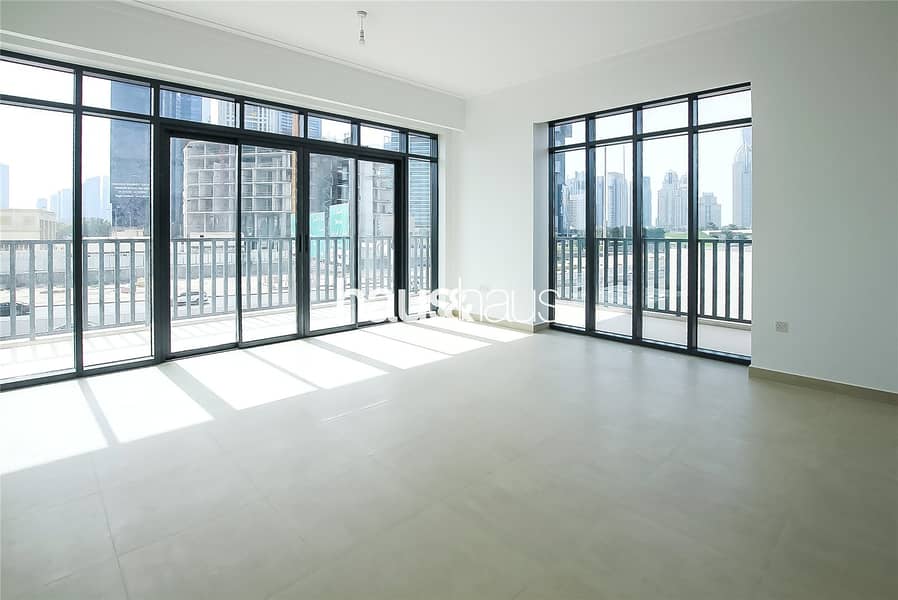 Bright Unit | Marina Skyline View | Vacant Now