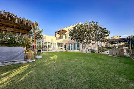 2 Bedroom Villa for Sale in Jumeirah Village Triangle (JVT), Dubai - EXCLUSIVE! | New Kitchen | Glass Veranda