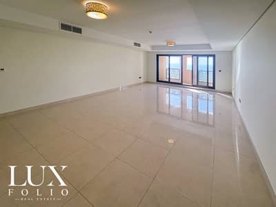 2 Bedroom Flat for Rent in Palm Jumeirah, Dubai - Unfurnished  | Large Layout | Sea View