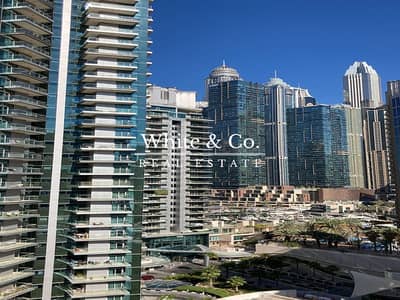 Studio for Rent in Dubai Marina, Dubai - Great Location | Fully Furnished |12 chqs