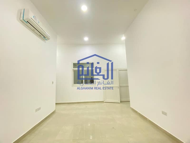 Квартира в Аль Шамха, 2 cпальни, 50000 AED - 8783357