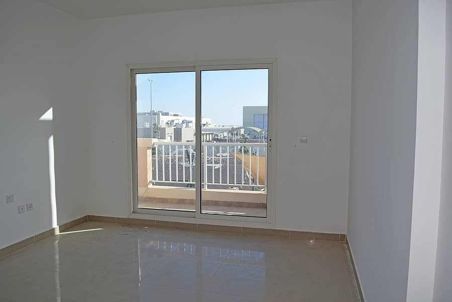 Master 5BR Villa + Maid with Swimming pool in ALReef Master 5BR Villa + Maid with Swimming pool in ALReef