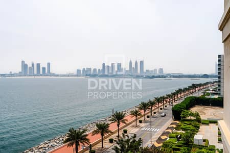 2 Bedroom Apartment for Sale in Palm Jumeirah, Dubai - Vacant | Fully Furnished | Beautiful Sea View