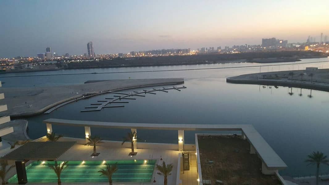 Luxury Apartment w/ Balcony | Pool View| Vacant