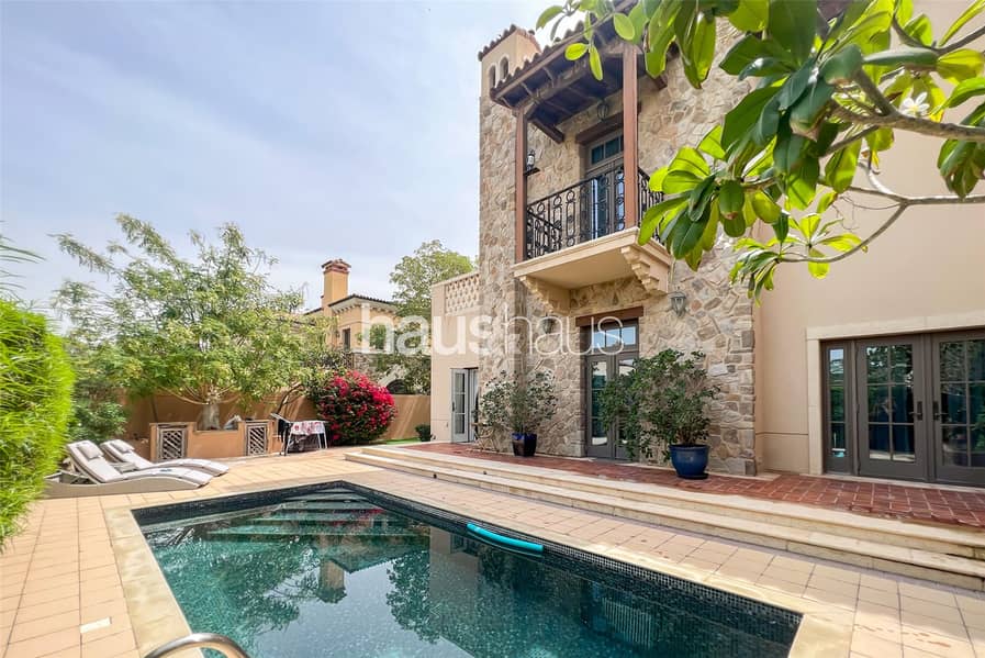 Private Pool| Available Now| Upgraded 4 Bed Villa